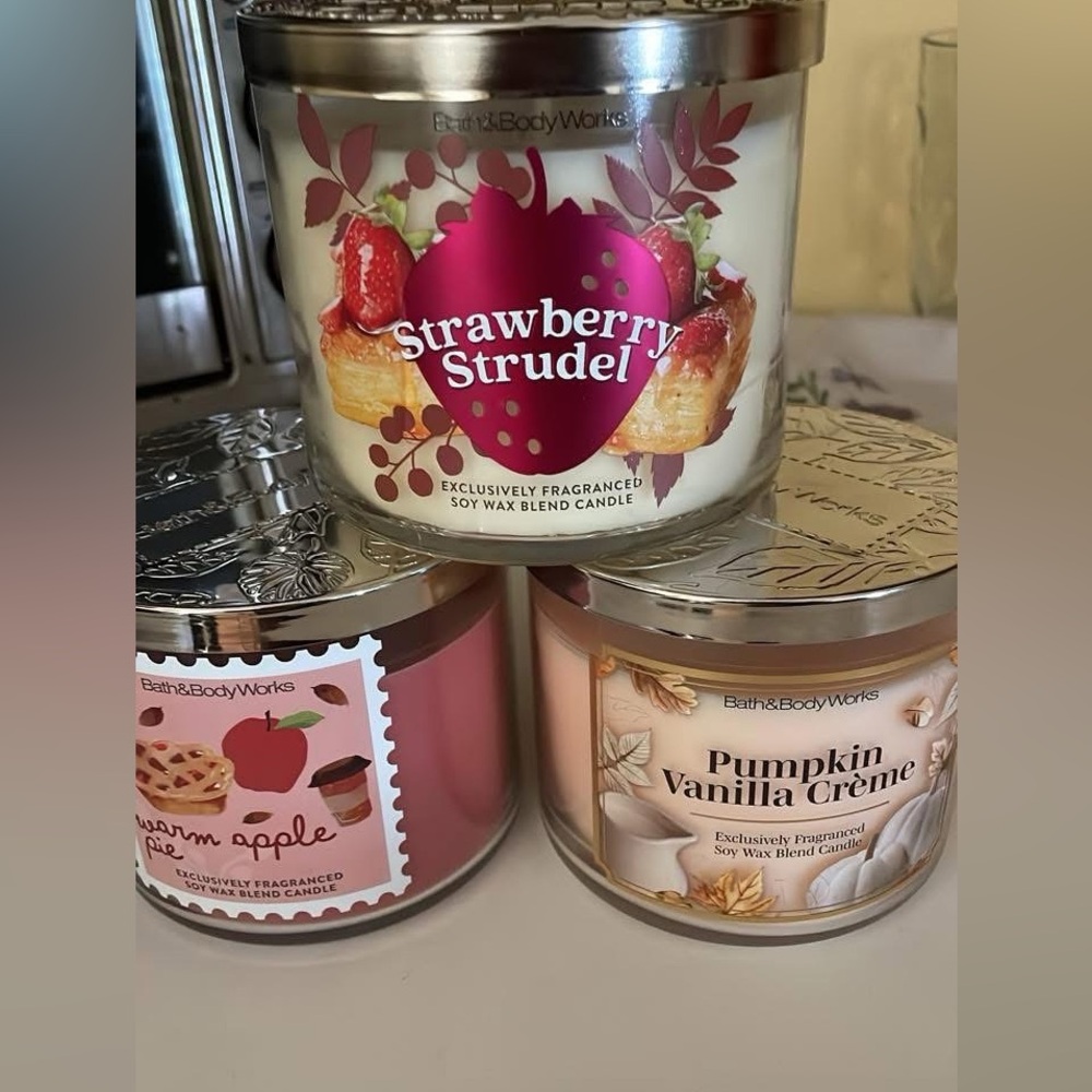 Bath & Body Works Candle Set - Red, Pink, Cream